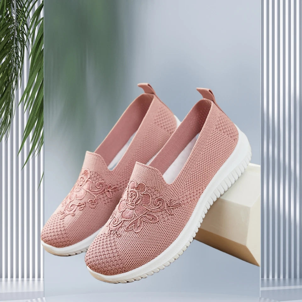 Women’s Breathable Hollow Flat Shoes