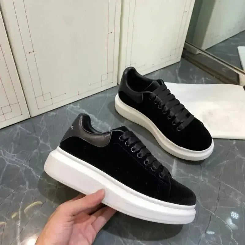 Women’s Elegant Flats White Skateboard Sneakers